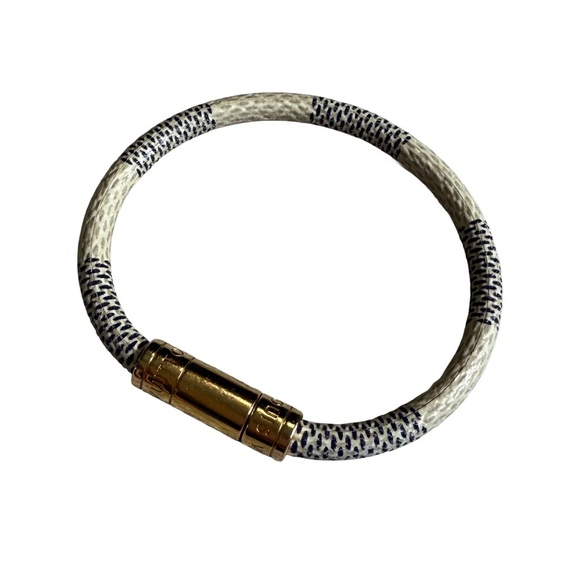 LOUIS VUITTON WHITE AND BLUE DISCONTINUED “KEEP IT” BRACELET IN DAMIER AZUR - Picture 3 of 4